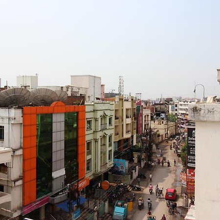 Oyo 4398 Hotel Rajat Grand Varanasi Exterior foto